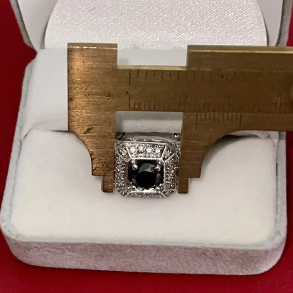 2.00cts Black & White diamond ring - Picture 12 of 15